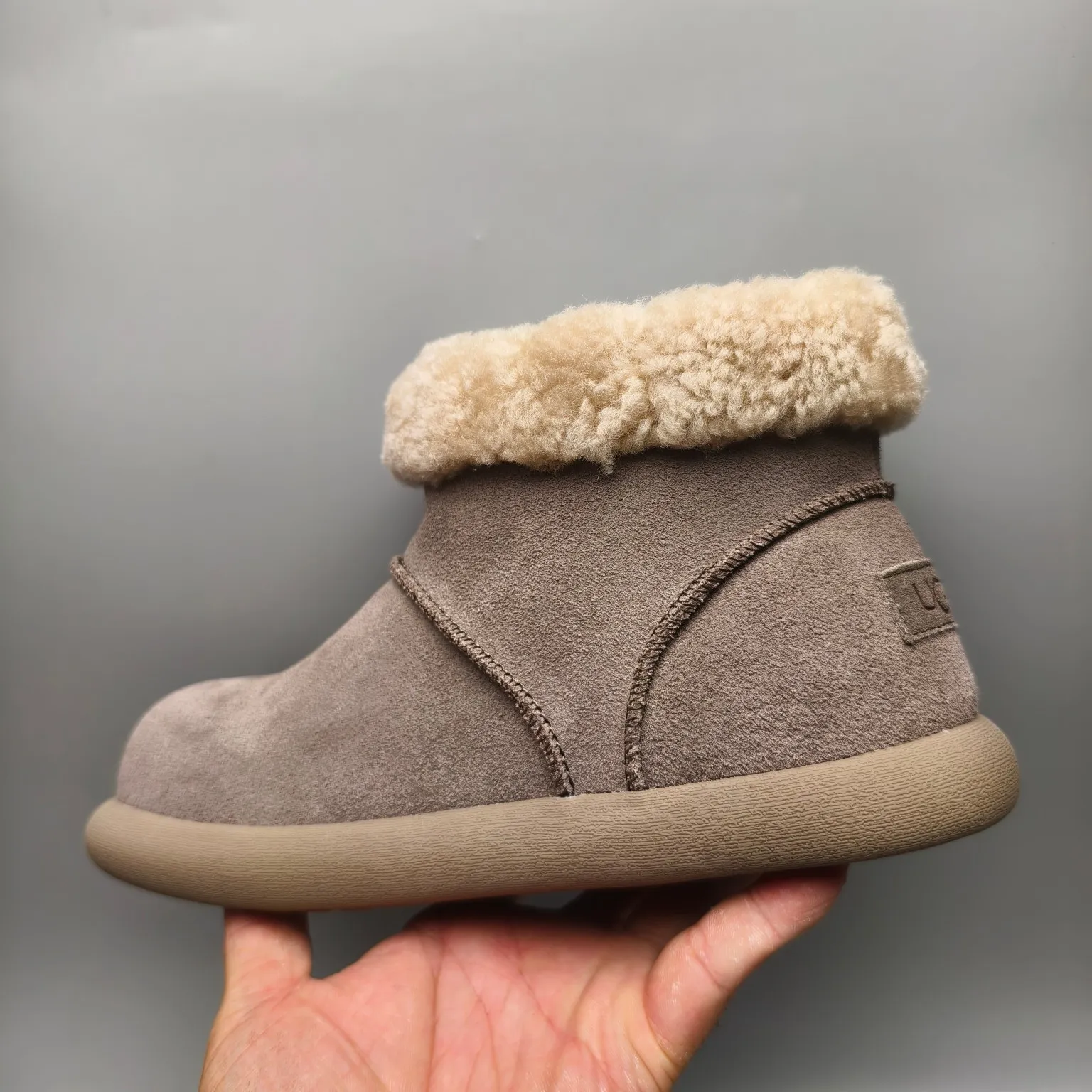 💰540 UGG sheepskin all-in-one snow boots 1618-5 rubber wear-resistant sole casual shoes Color: Gray Maroon Sand Matching size: 35-40
